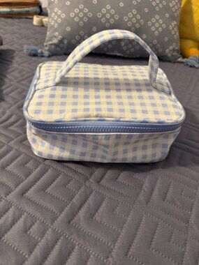 Baggu small cosmetic bag